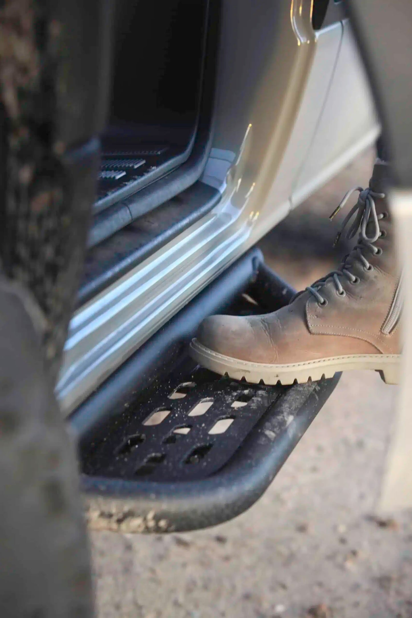 Sequoia Half Moon Side Steps / Sprinter - Trailborn Equipment