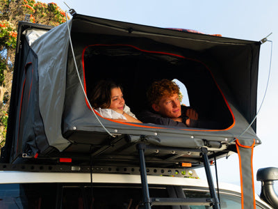 Alu-Cab 2-Sleeper Taktält Svart