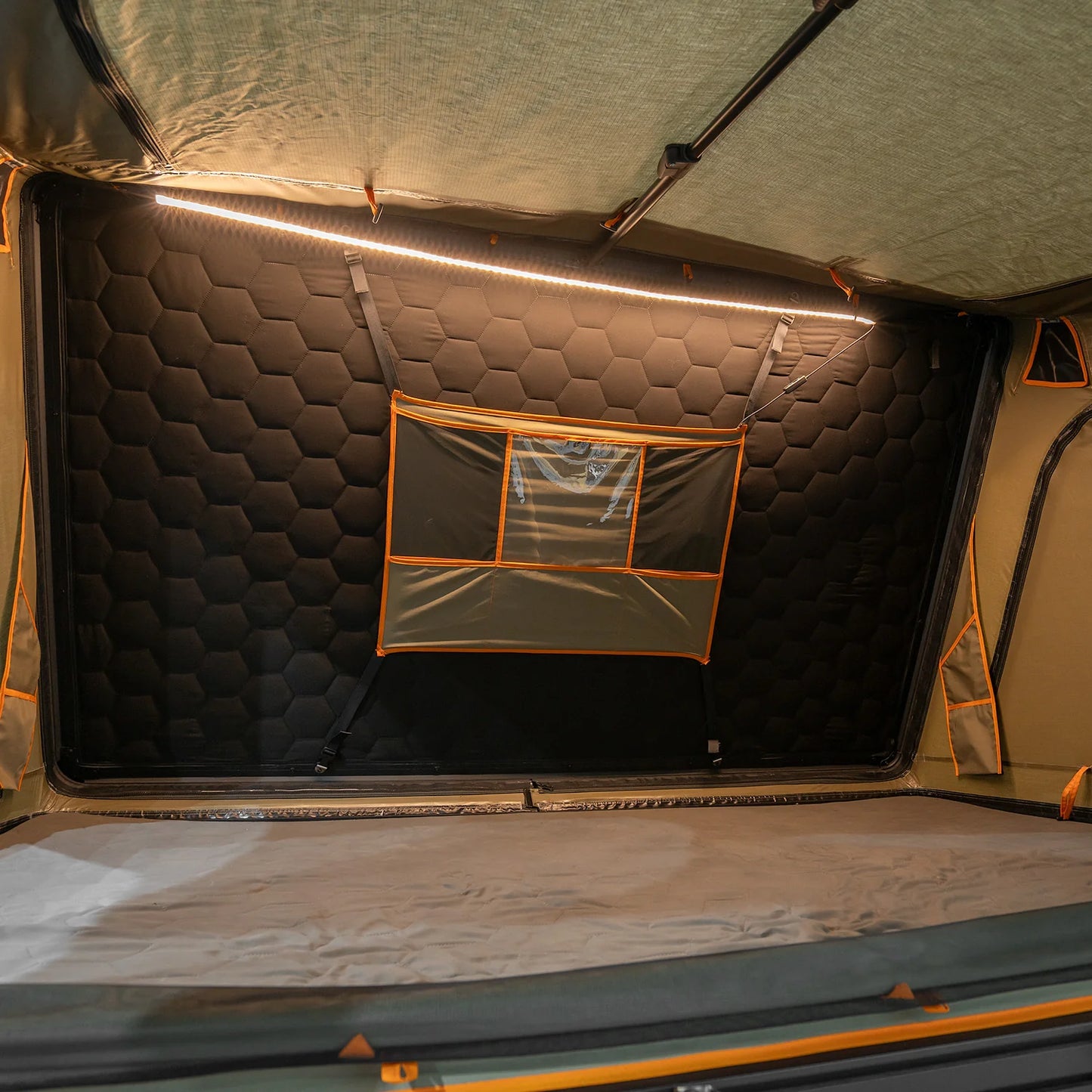 Highland 1300 Roof Top Tent