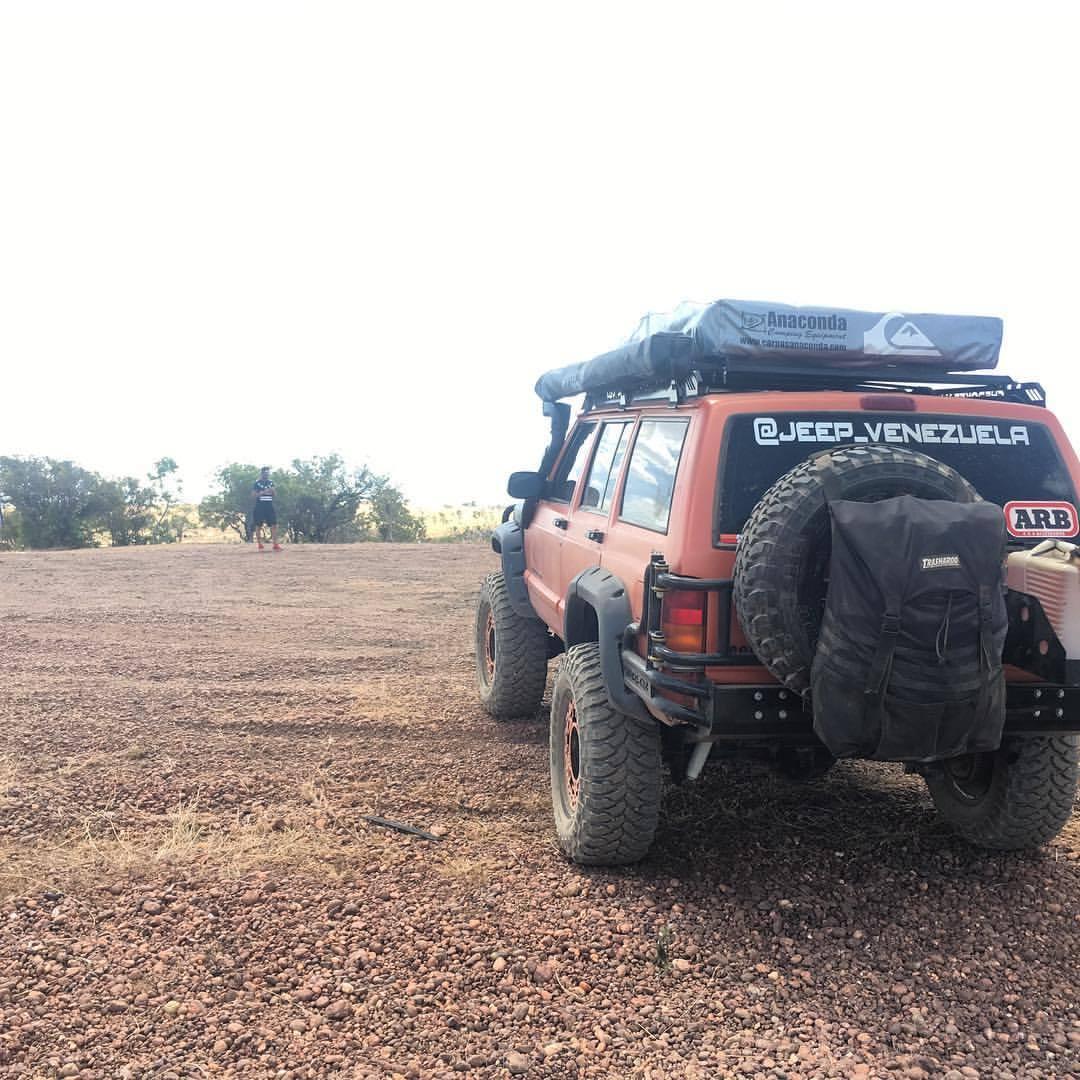 Trasharoo Spare Tire Trash Bag (Black) - Trailborn Equipment