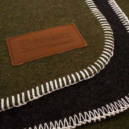 Petromax Wool Blanket, moss green/black - Trailborn Equipment